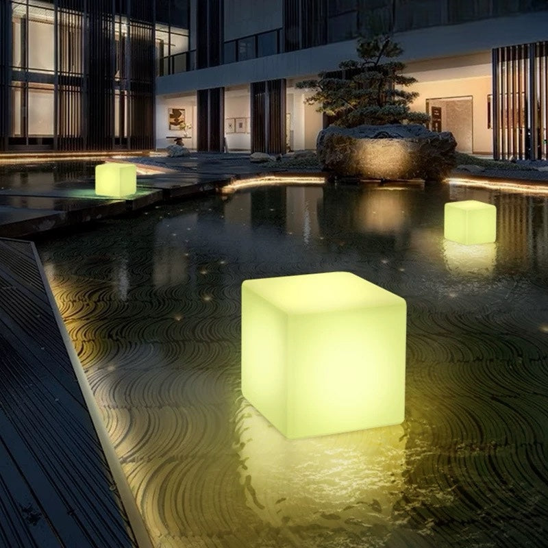 Induction Charge Floating Cube Lamp