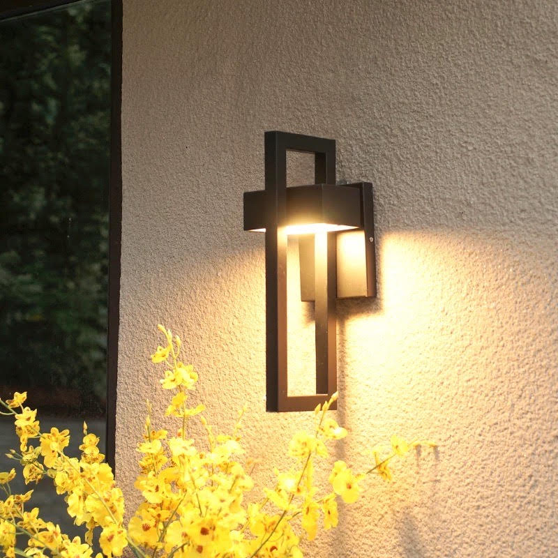 SUMI LED Outdoor Sconce
